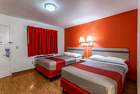 2 Full Beds | Non-Smoking, Micfridge