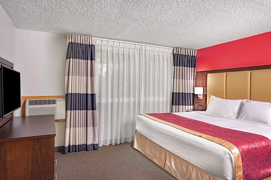 Ramada by Wyndham Keystone Near Mt Rushmore