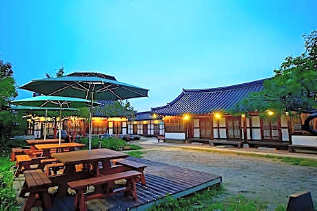 Jeonju Hanok Maeul Dongrakwon Hanok Hotel