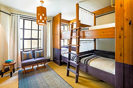 Bed in Quad