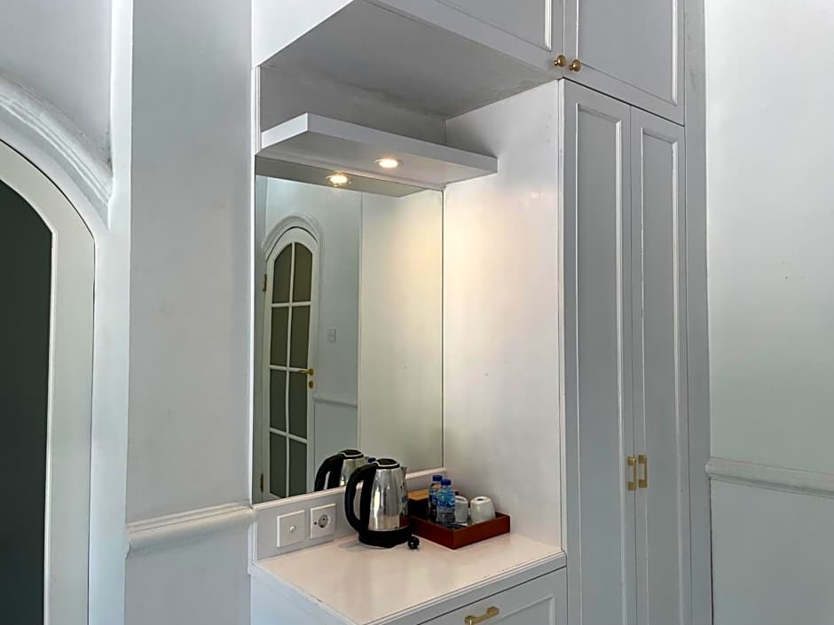 Casa Rani Hotel & Restaurant