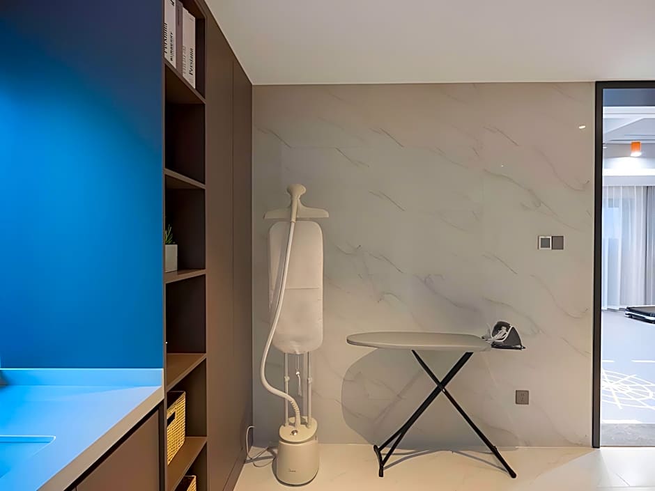 TULIP LODJ Apartment Hotel Wuhan Fanhai CBD Hankou Railway Station