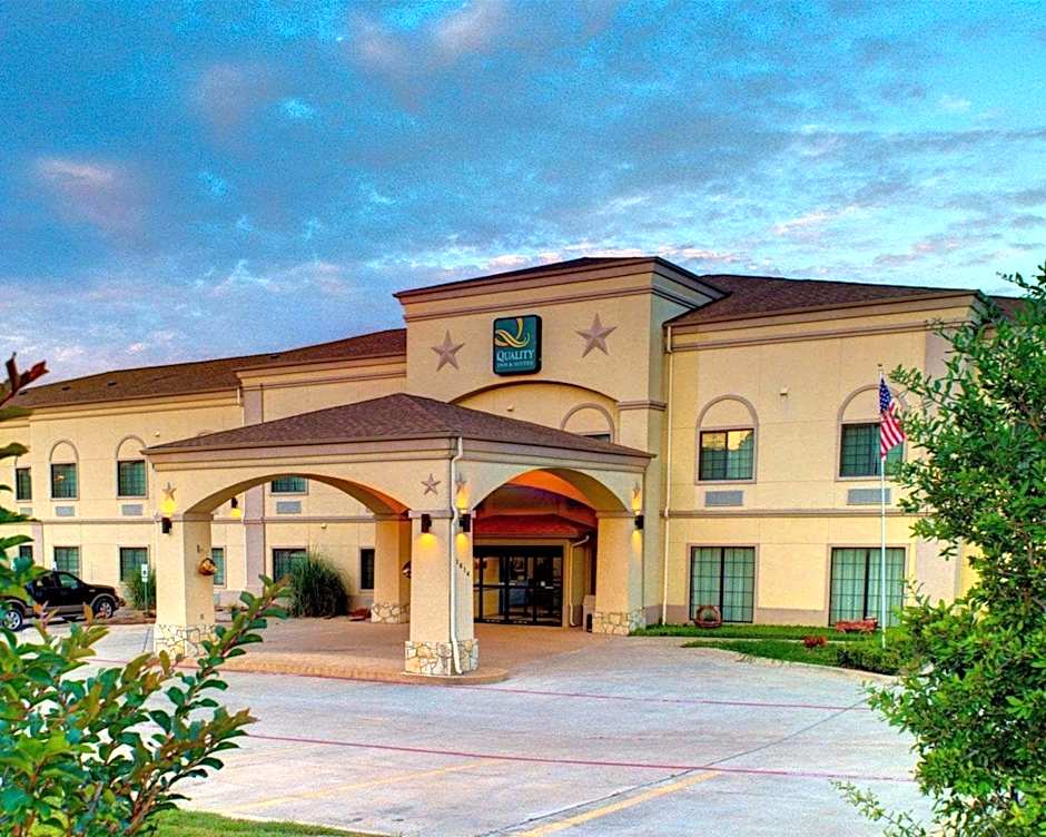Quality Inn & Suites Glen Rose