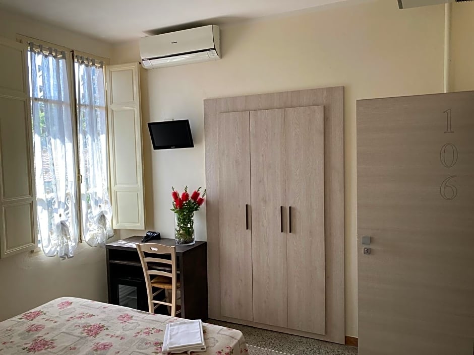 Hotel Verdesolemare