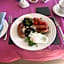 Coombe Lodge Farm House