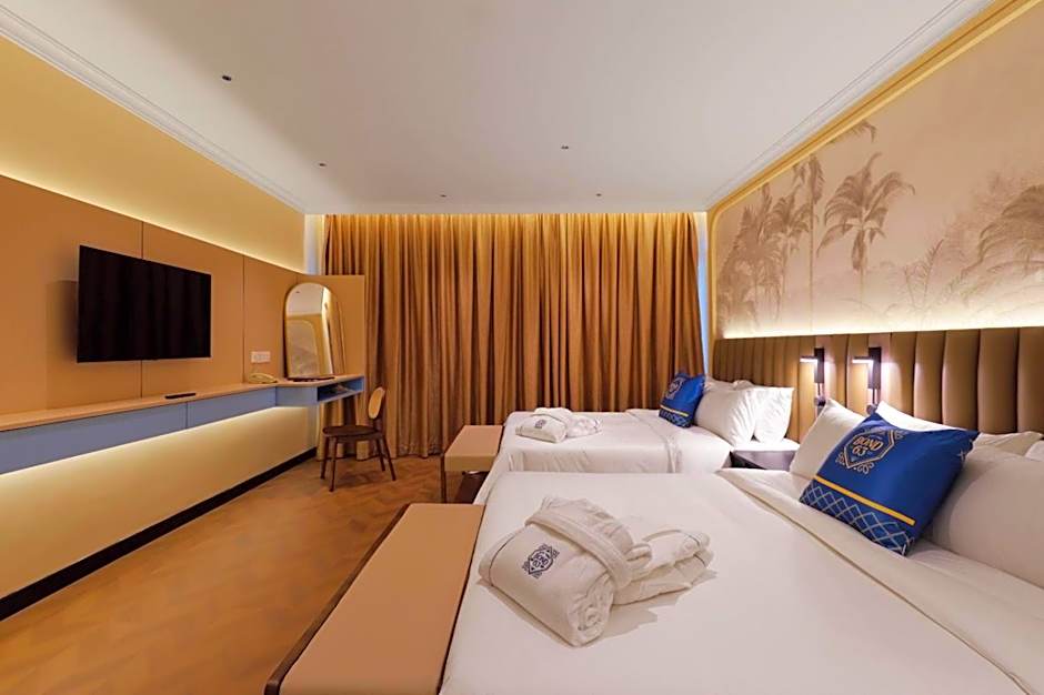 Photo 1 of 7 of Premier 2 Beds