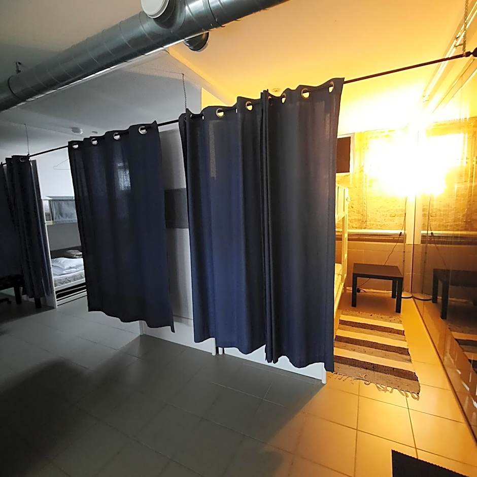 Sleeping capsule in a shared room