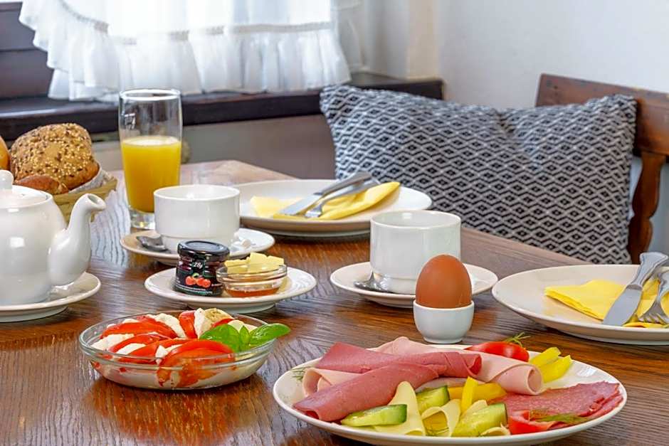 Hotel zur Post Dabringhausen - Quiet Business Hotel near Cologne and Dusseldorf Trade Fairs
