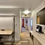 Holiday Inn Express Hotel & Suites Milwaukee Airport By IHG