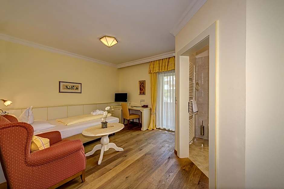Photo 1 of 1 of Single Room