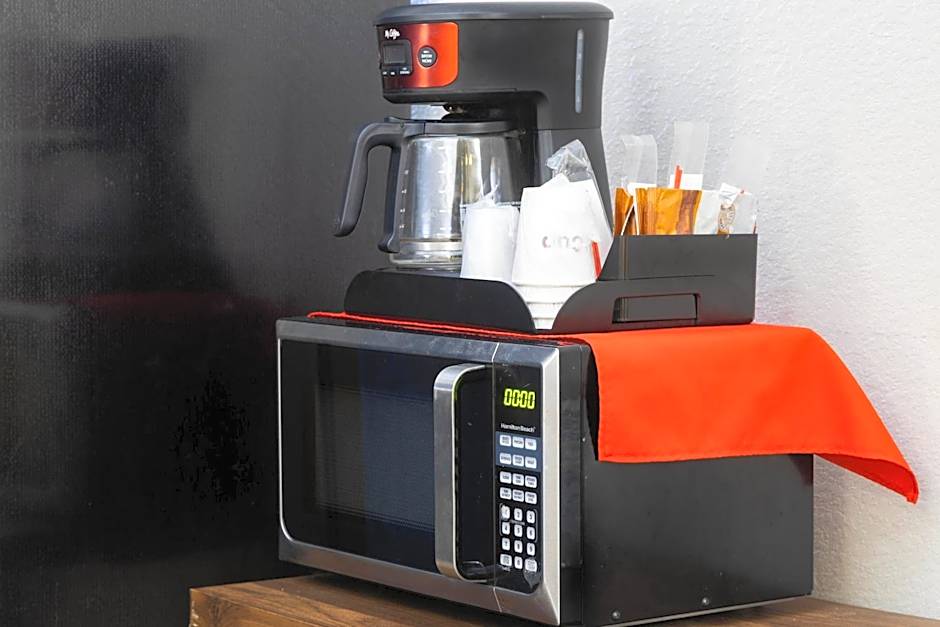 Warm Mineral Springs Motel