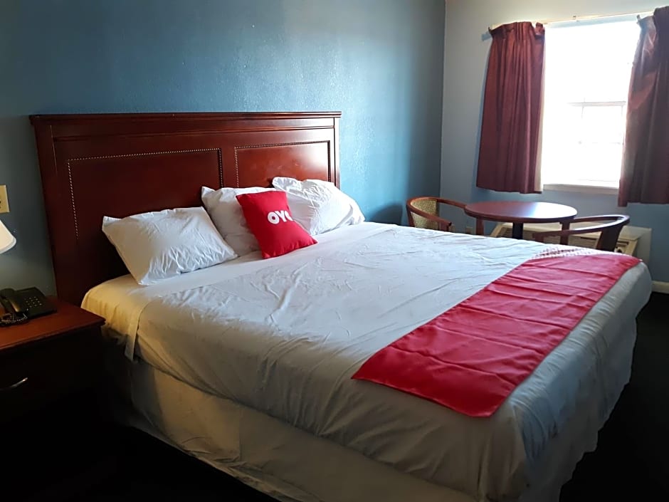Rest Inn - Extended Stay, I-40 Airport, Wedding & Event Center