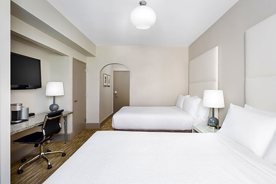 Holiday Inn Express Chicago - Magnificent Mile By IHG