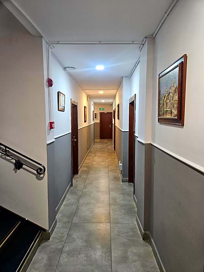 Hotel Reina
