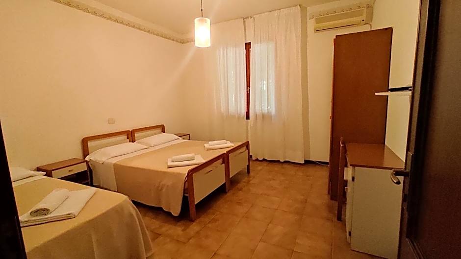 Hotel De Amicis