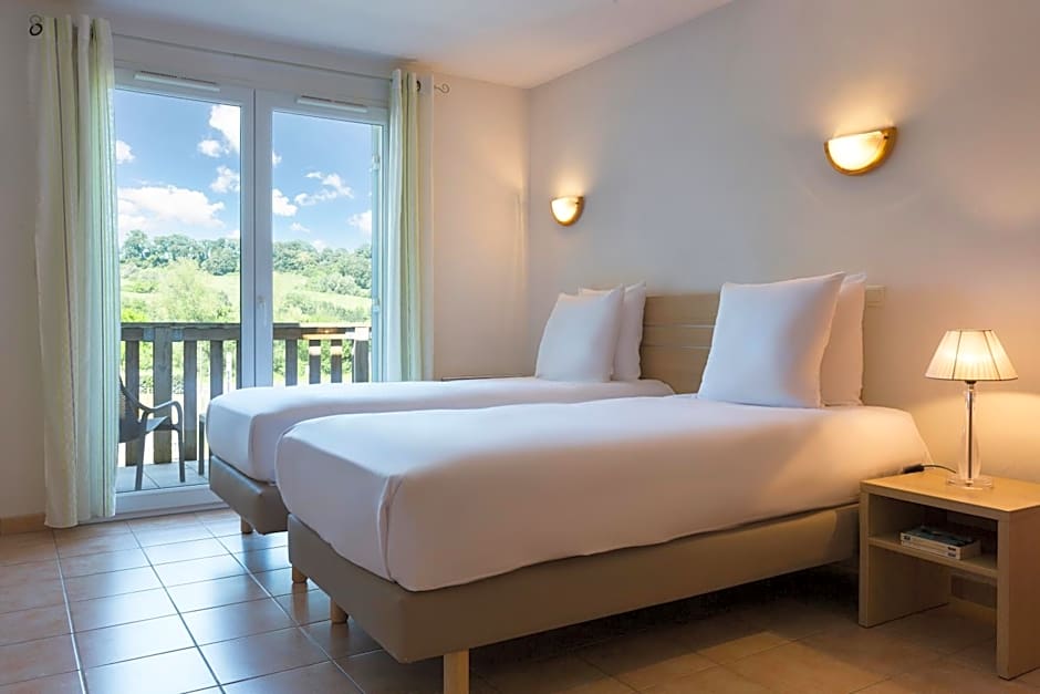 SOWELL HÔTELS Le Domaine du Golf d'Albret