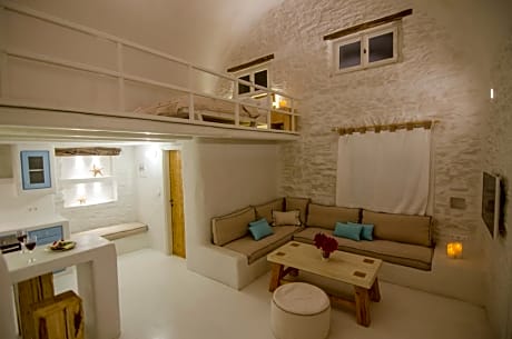 Superior Traditional Studio (2 adults)