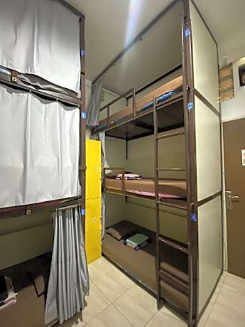 Dorm Classic Male 6 Sharing