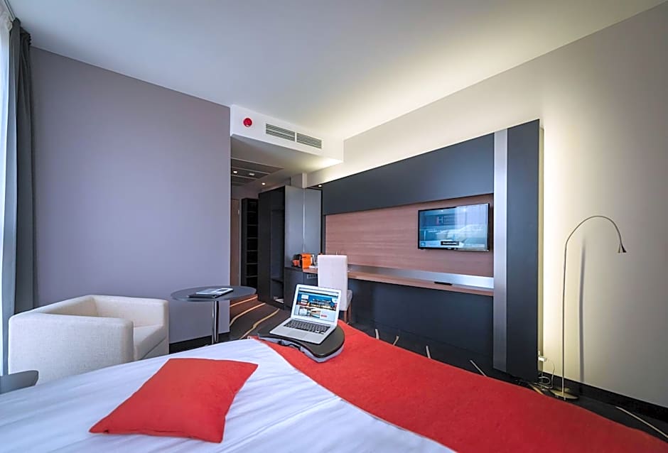 Best Western Plus Lakeside Hotel
