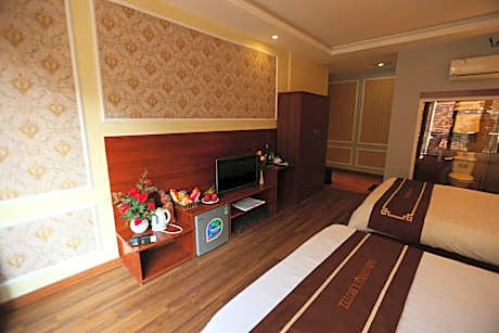 Superior Family Room