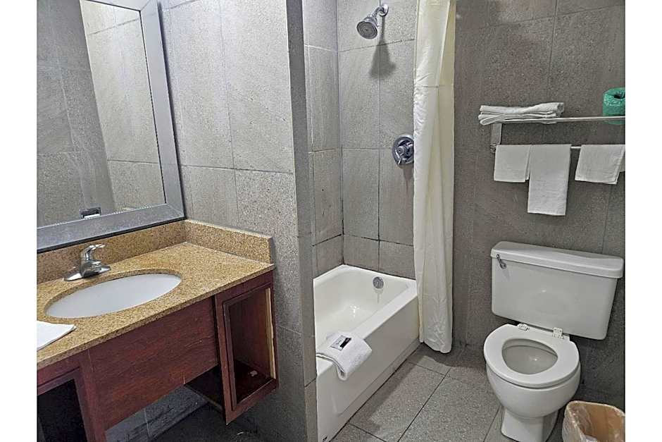 Travel Inn By OYO Omaha