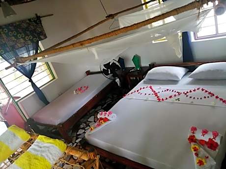 Bungalow with Garden View