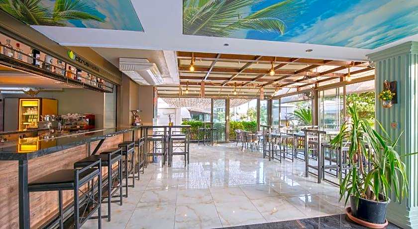 Citrus Luna Suite Hotel