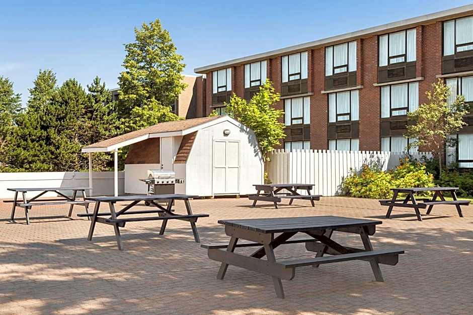 Travelodge by Wyndham Sydney