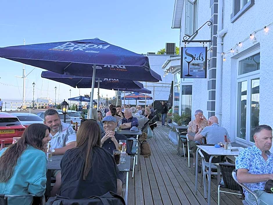 Sids restaurant and bar with rooms