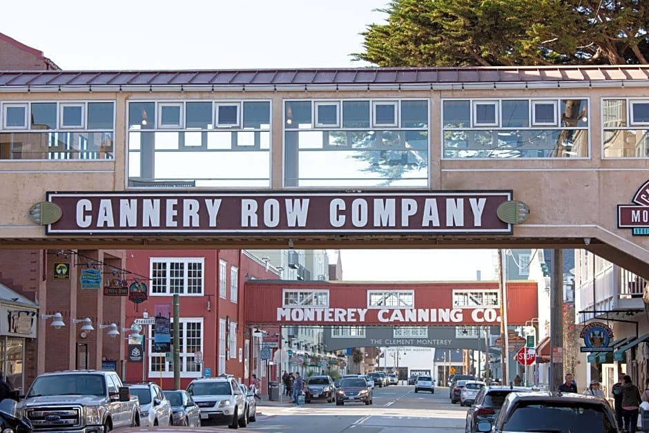 Holiday Inn Express Monterey - Cannery Row