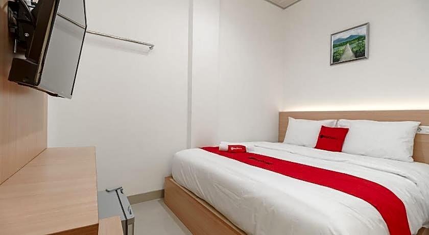 RedDoorz near Puskesmas Sei Jang Tanjung Pinang