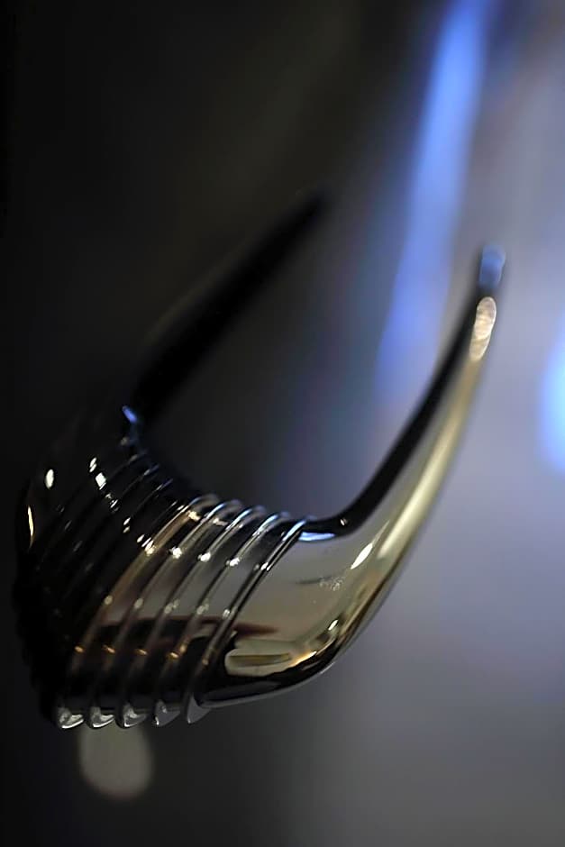 V1935 Luxurious Apartments