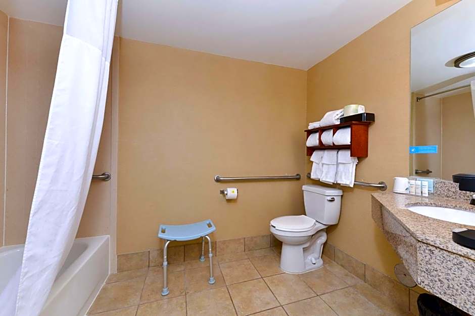 Hampton Inn By Hilton Columbus-East