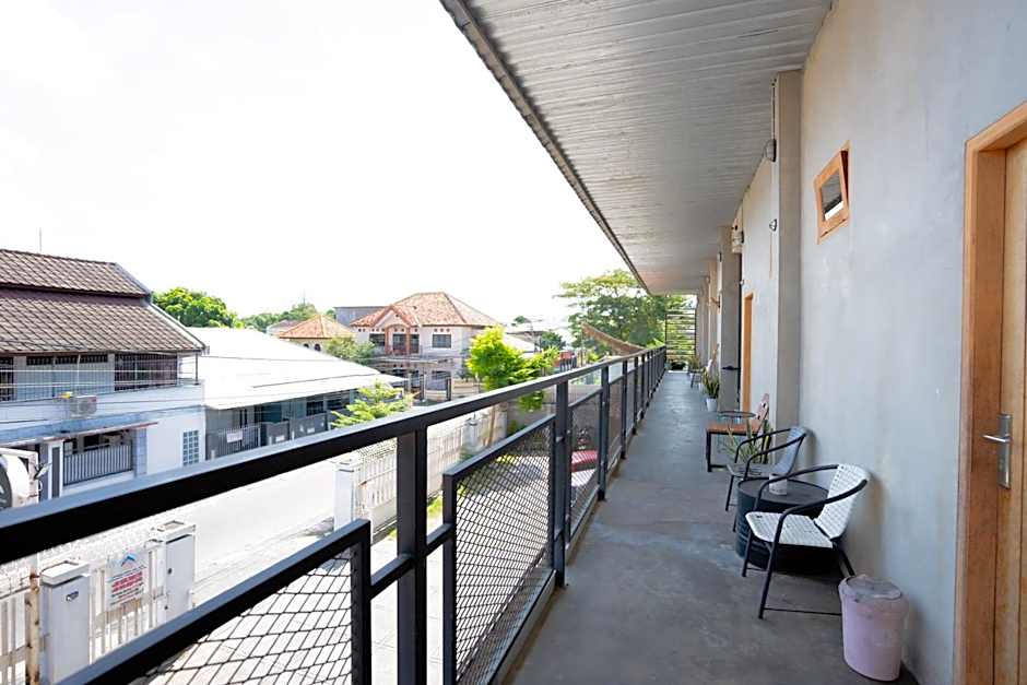 RedDoorz Syariah near Lombok Epicentrum Mall