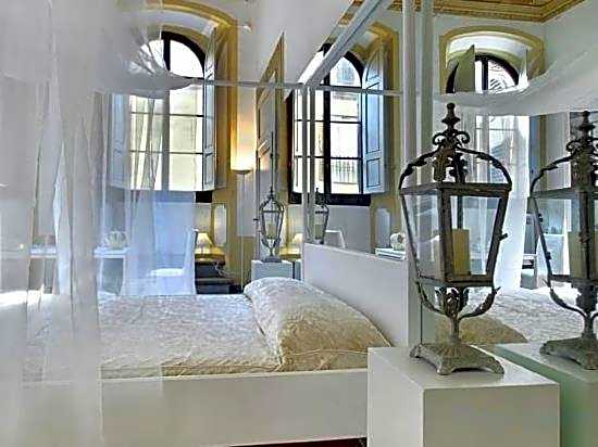 Palazzo Tolomei - Residenza D'Epoca