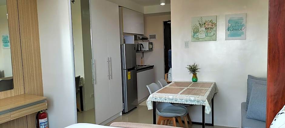 Cozy33 The Persimmon Studio, Near Airport, SM, Ayala, Cebu Business Park, Cebu IT Park