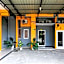 RedDoorz @ Teratai Homestay Medan Amplas