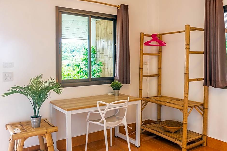 Kalani Bungalows, Haad Yao