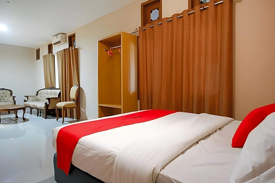 RedDoorz Plus @ Hotel Srikandi Kendari