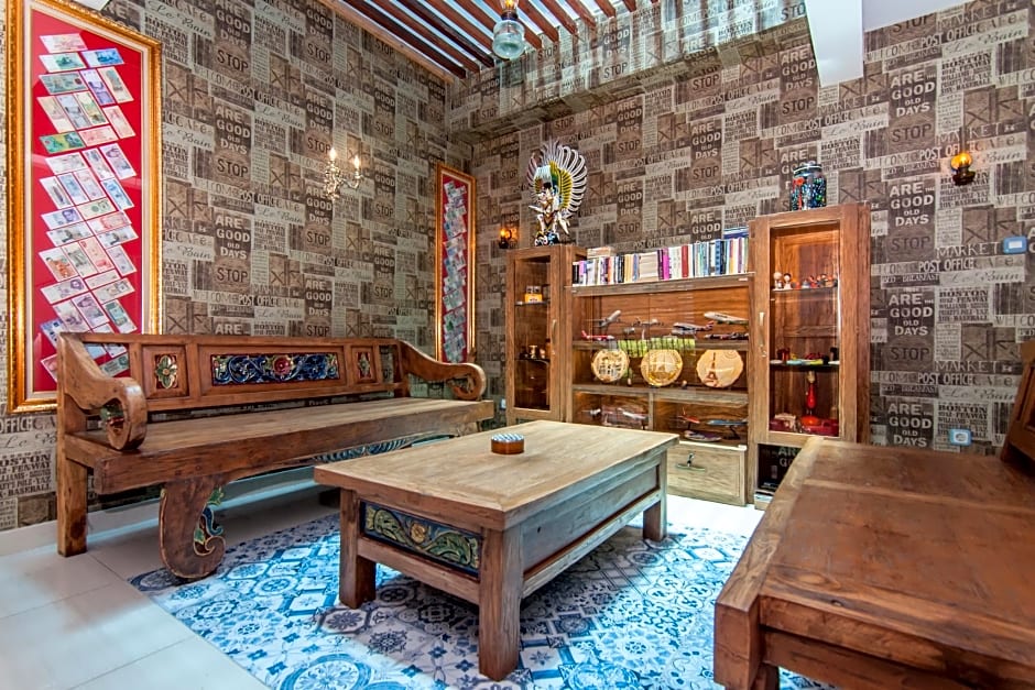 Rhadana Hotel