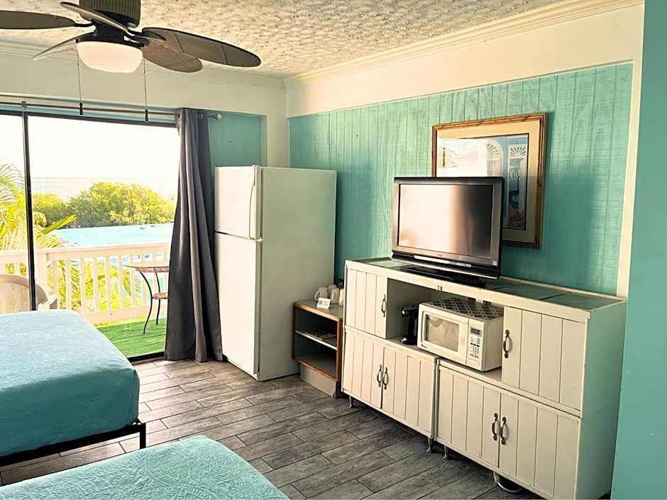 Conch Key Fishing Lodge & Marina