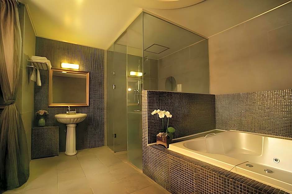 Polaris Hotel