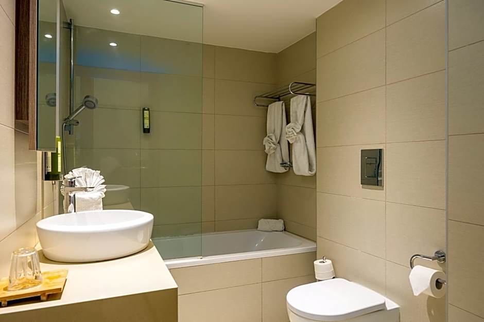 Melpo Antia Hotel & Suites