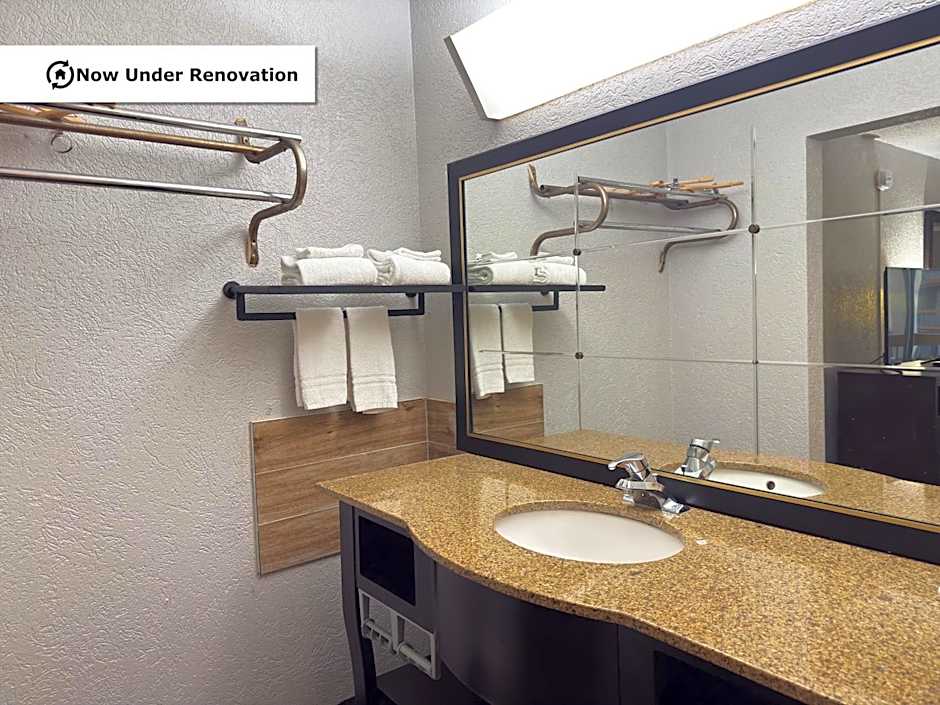 The Lodge Hotel and Banquets