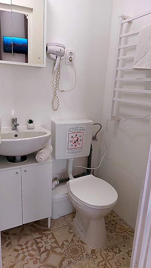 GoodMo Budapest Smart Rooms