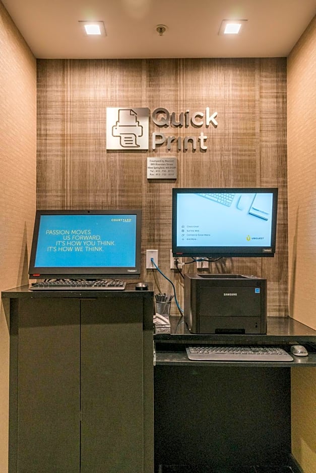 Courtyard by Marriott West Springfield