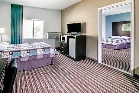 1 King Bed Mobility Accessible Room Non-Smoking