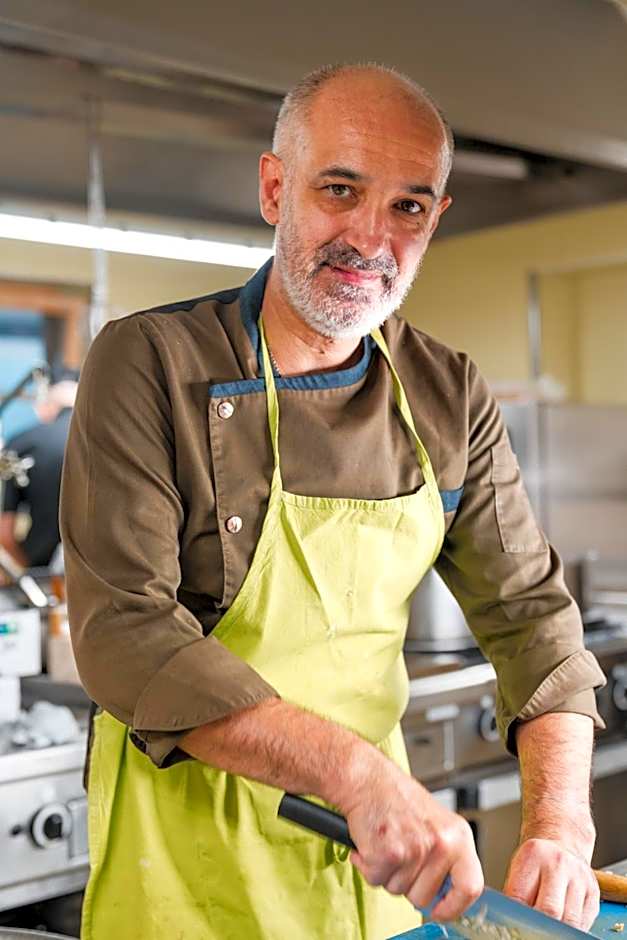 Al Plan, A mountain moving hotel