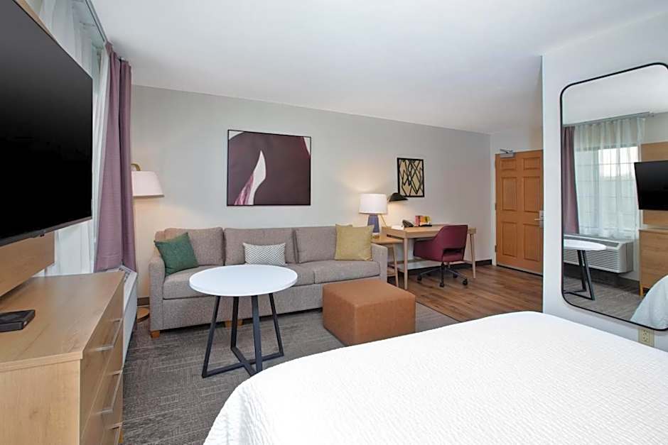 Staybridge Suites Omaha 80th and Dodge By IHG
