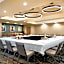 Holiday Inn & Suites Oakland - Airport by IHG